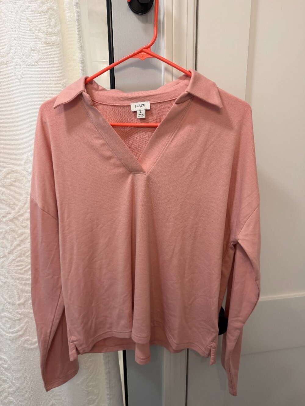 Collared long sleeve t-shirt